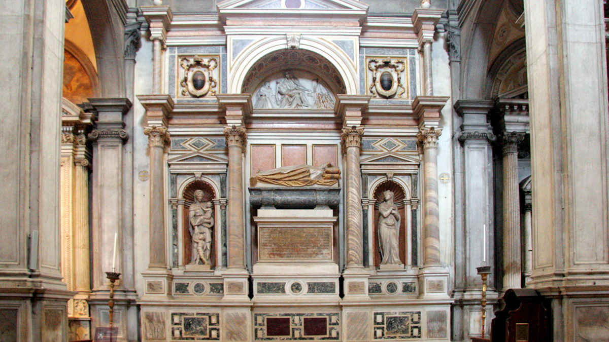 Tumba del dogo Francesco Venier en la Iglesia de San Salvador